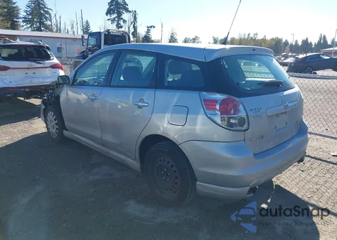2005 Toyota Matrix Xr z USA, uszkodzony, nr VIN 2T1LR30EX5C492632